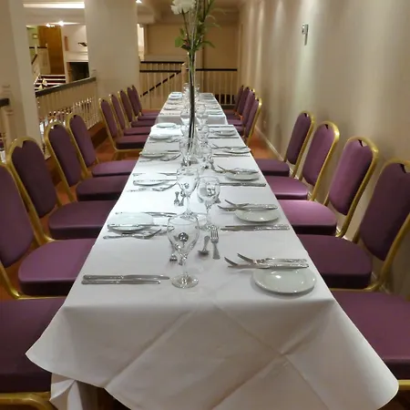 Western Royal 3*
