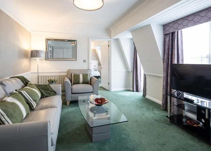 Western Royal Hotel 3*