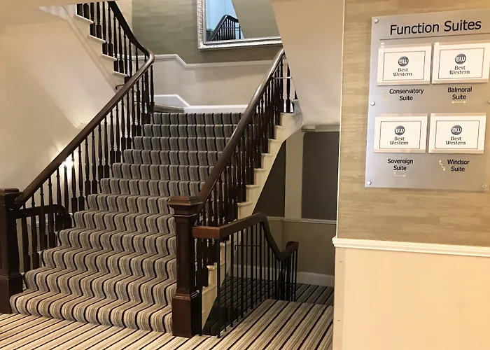 Western Royal Hotel 3*